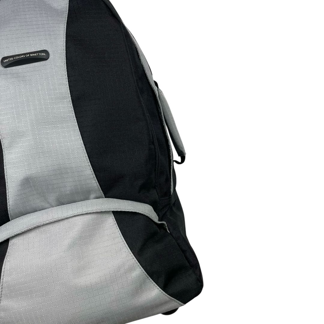 Valija  BENETTON  Varios Gris y Negro Medida 57cm X 32cm