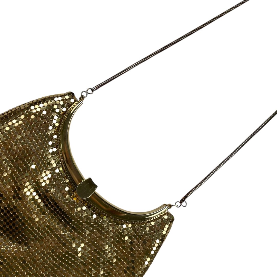 Cartera  SIN MARCA  Dorado Medida 27cm X 13cm
