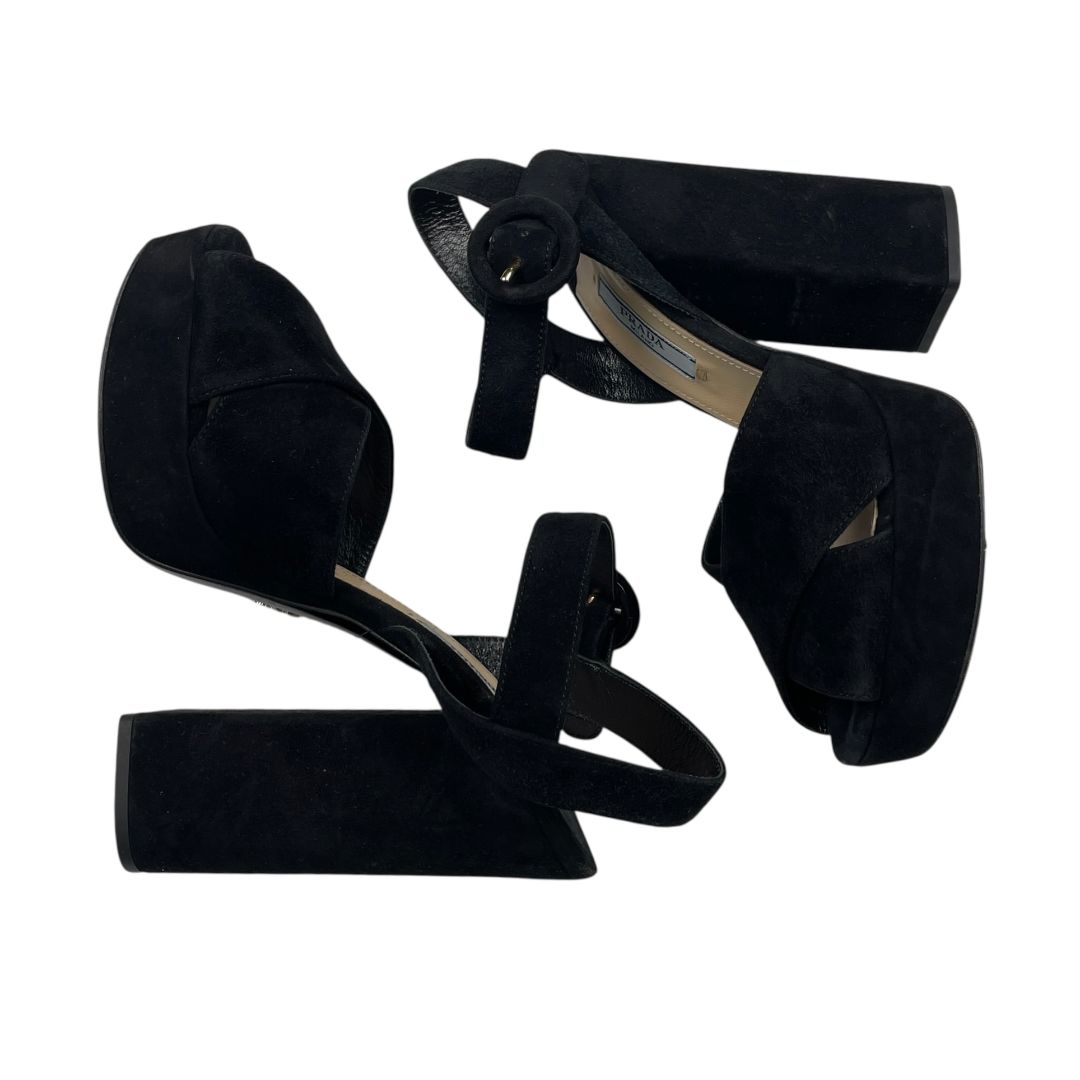Usado  PRADA  Negro Talle 36
