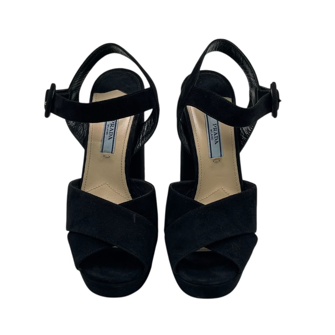 Usado  PRADA  Negro Talle 36
