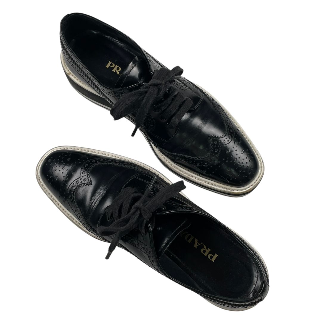 Usado  PRADA  Negro Talle 36