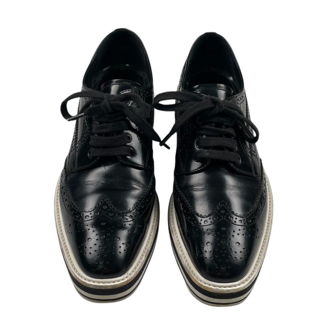 Usado  PRADA  Negro Talle 36
