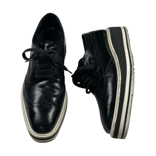 Usado  PRADA  Negro Talle 36