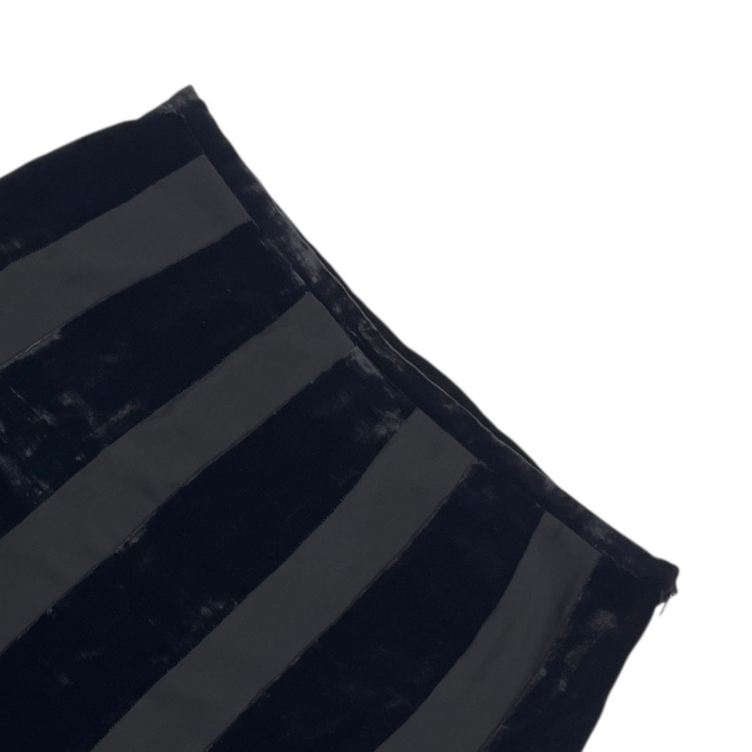 Pollera Media Pierna  ARMANI  Negro Talle 44