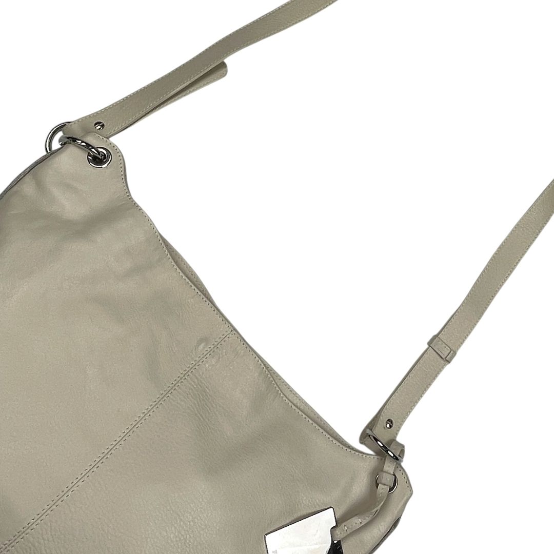 Usado  FURLA  Beige Medida 43cm  X 26cm