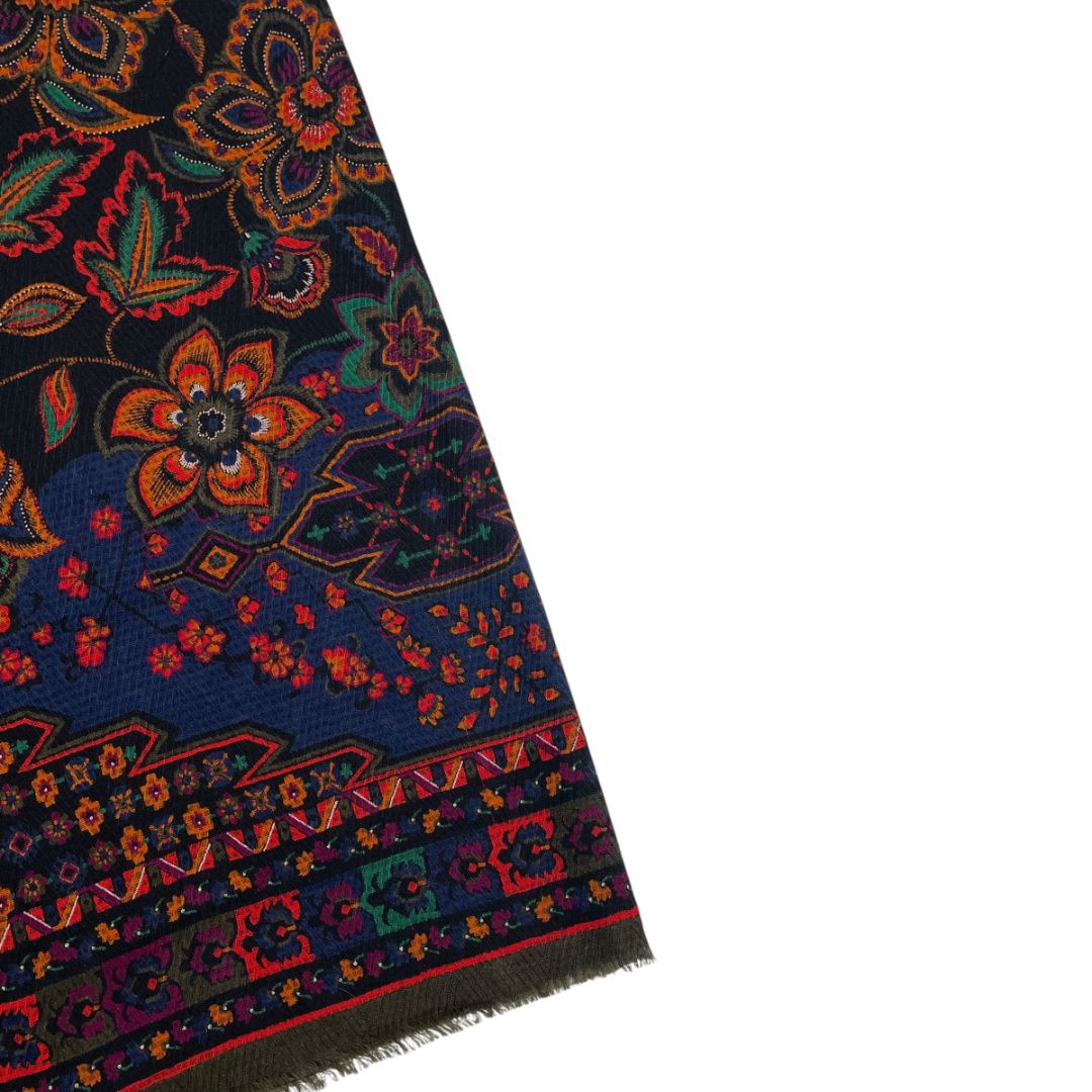 Pañuelo  SIN MARCA  Varios  Estampado Medida 136cm X 136cm
