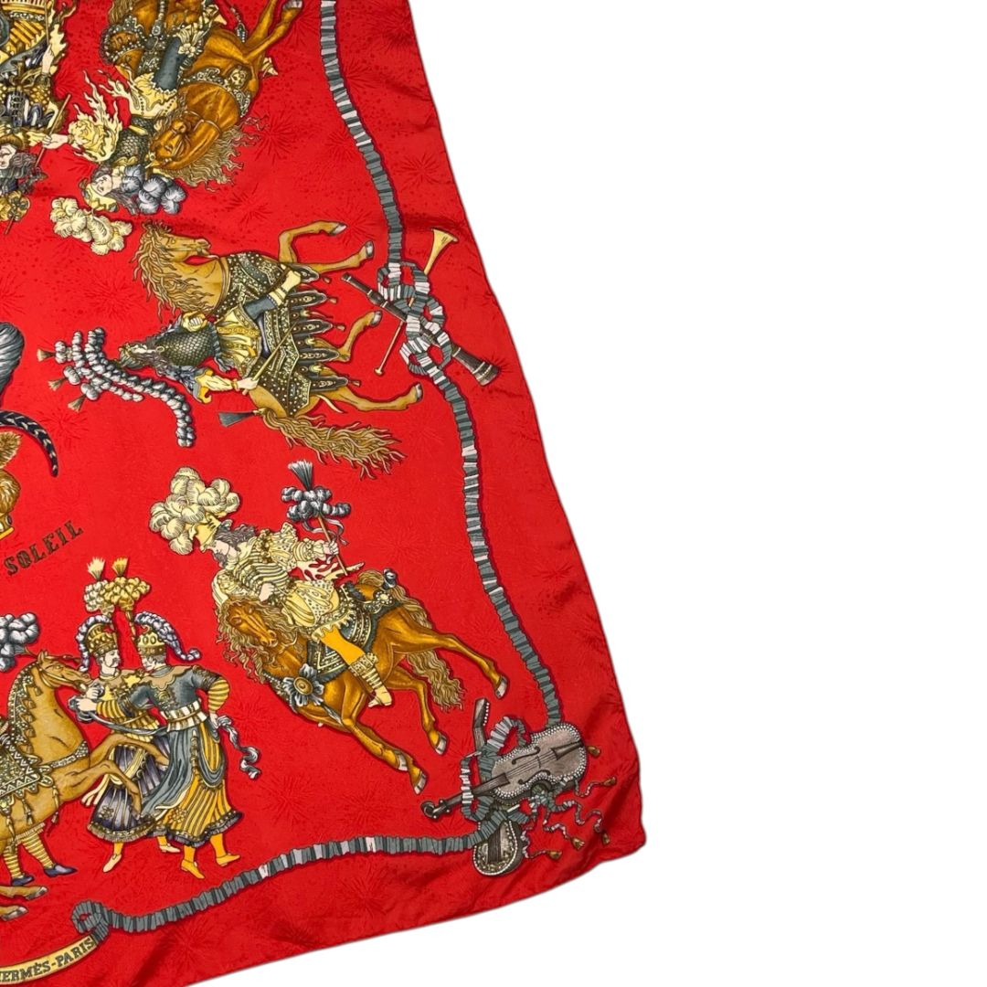 Pañuelo  HERMES  Rojo Medida 88cm X 88cm