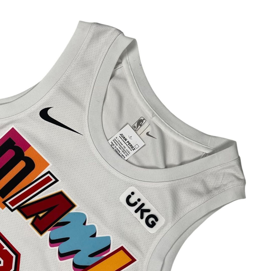 Remera Deportiva  NIKE  Blanco Talle L