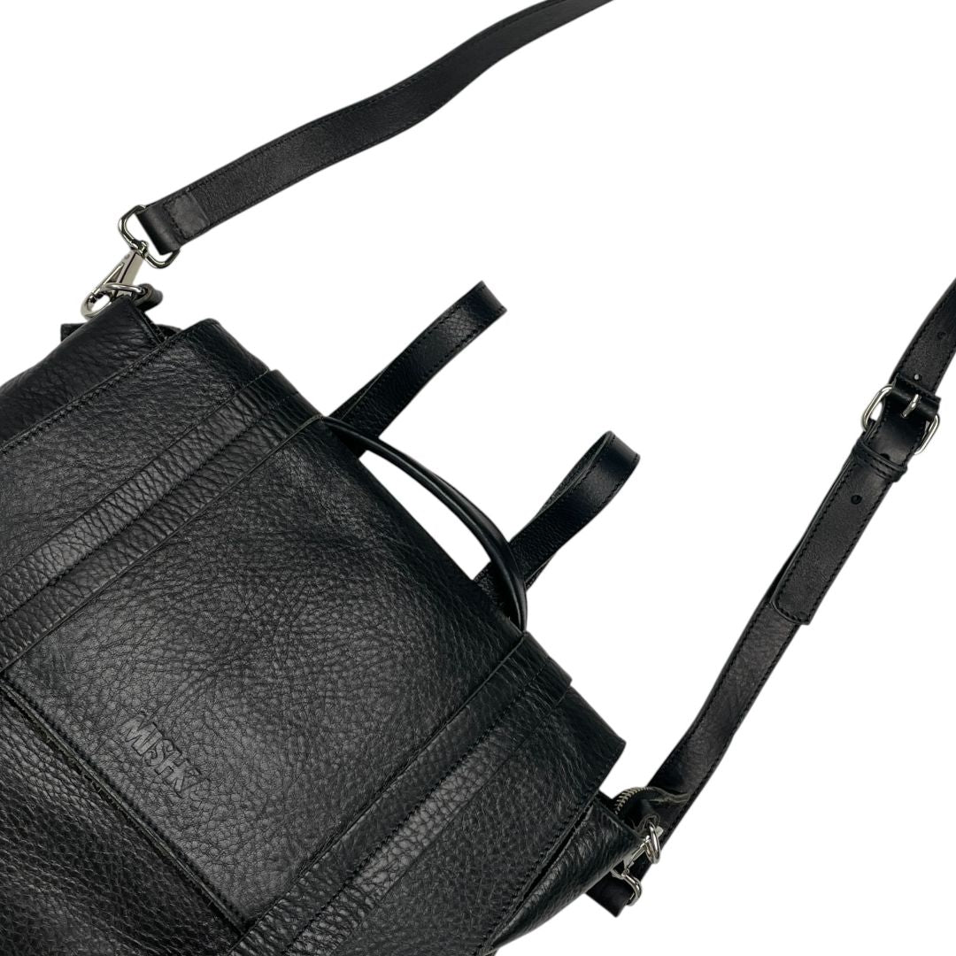Mochila  MISHKA  Negro Medida 33cm X 31cm
