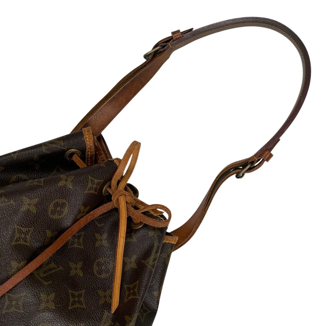 Cartera  LOUIS VUITTON  Varios Monograma Medida 25cm X 25cm
