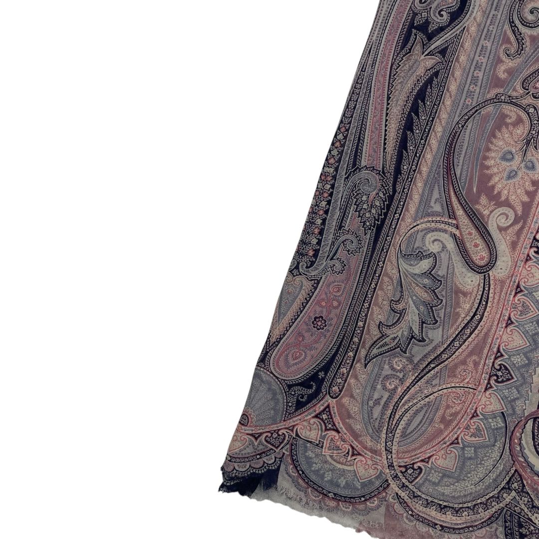Pañuelo  ETRO  Varios  Estampado Medida 140cm X 60cm