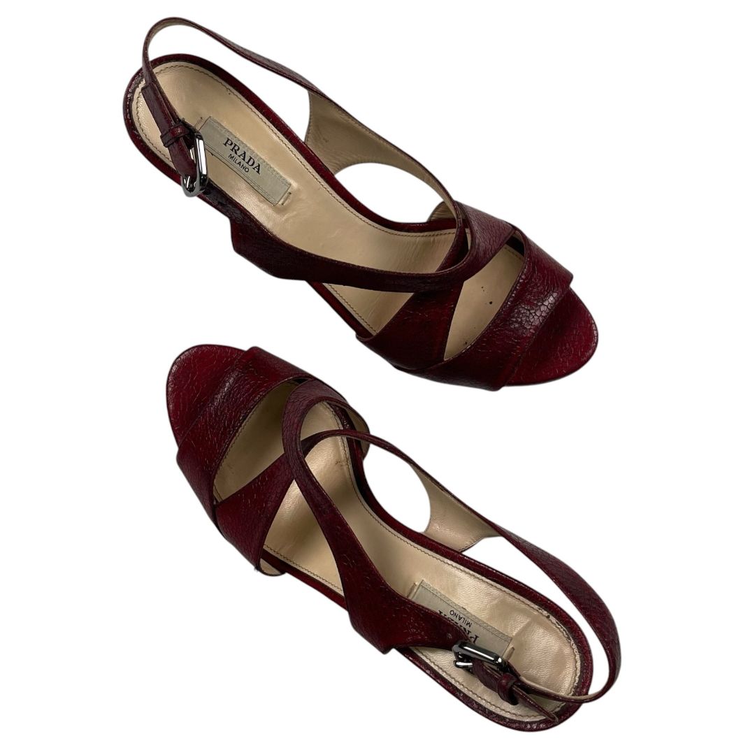 Zapatos  PRADA  Rojo Talle 37