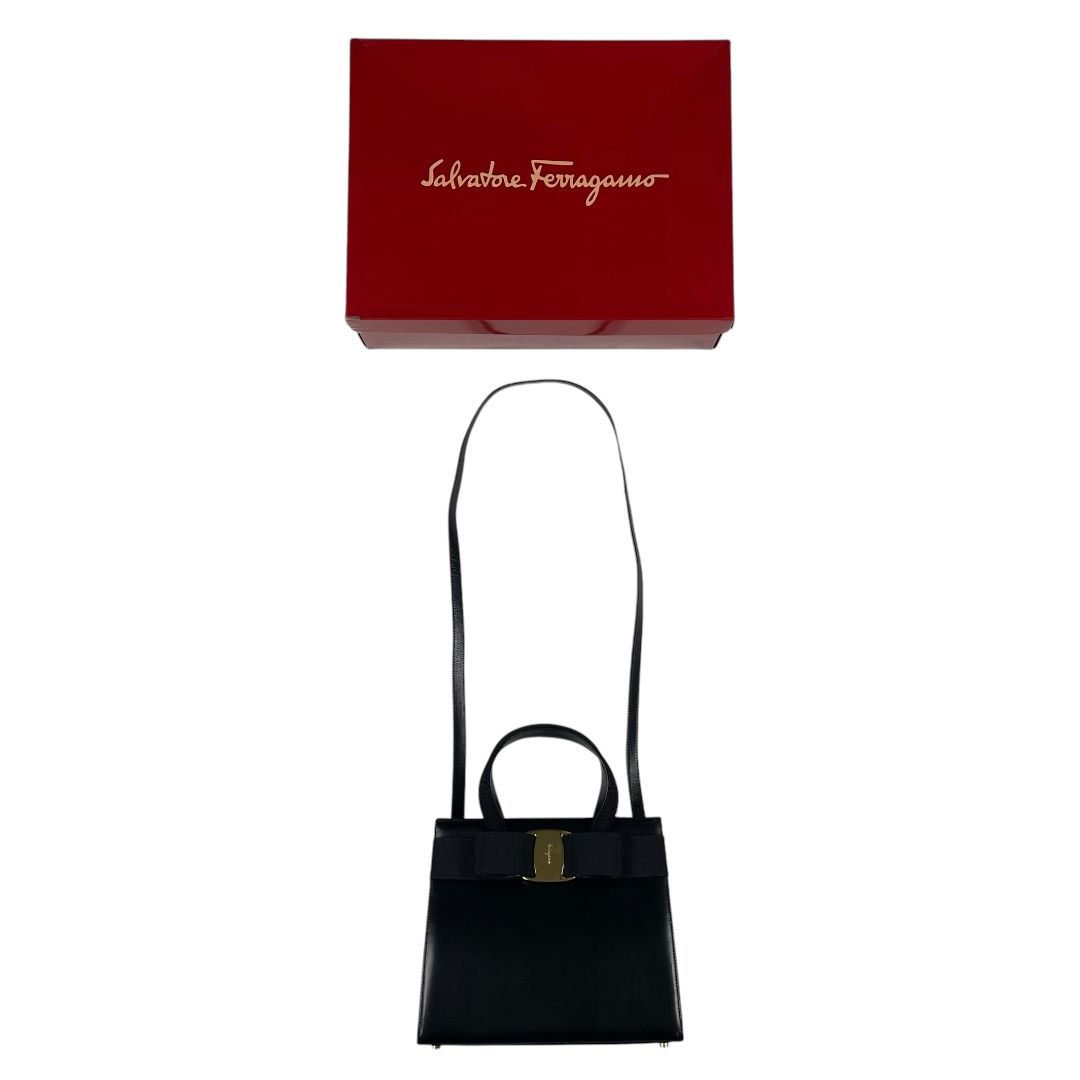 Cartera  FERRAGAMO  Negro Medida 24cm X 21cm
