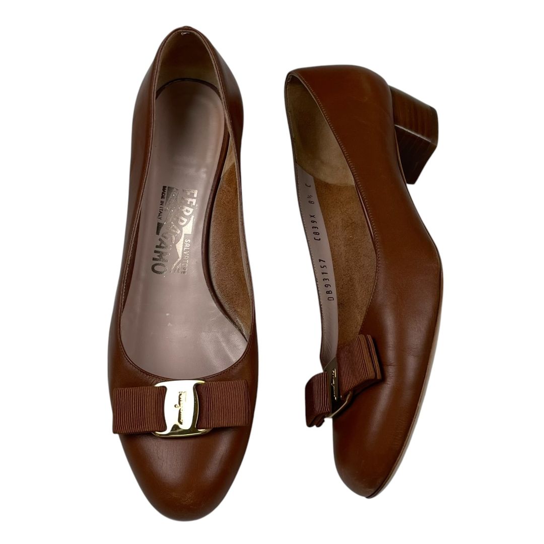 Zapato Taco Bajo  FERRAGAMO  Marron Talle 8,5