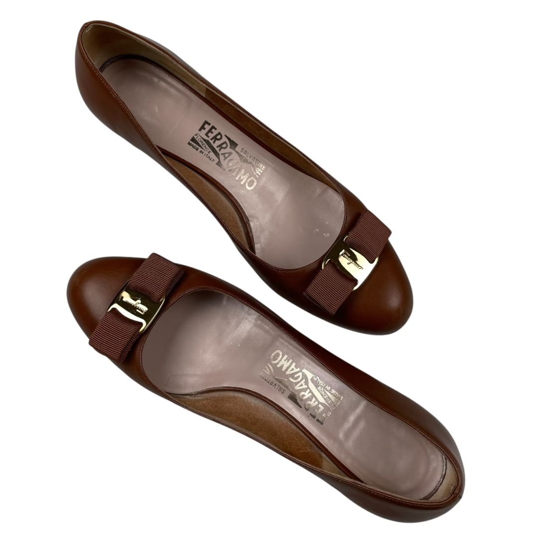 Zapato Taco Bajo  FERRAGAMO  Marron Talle 8,5