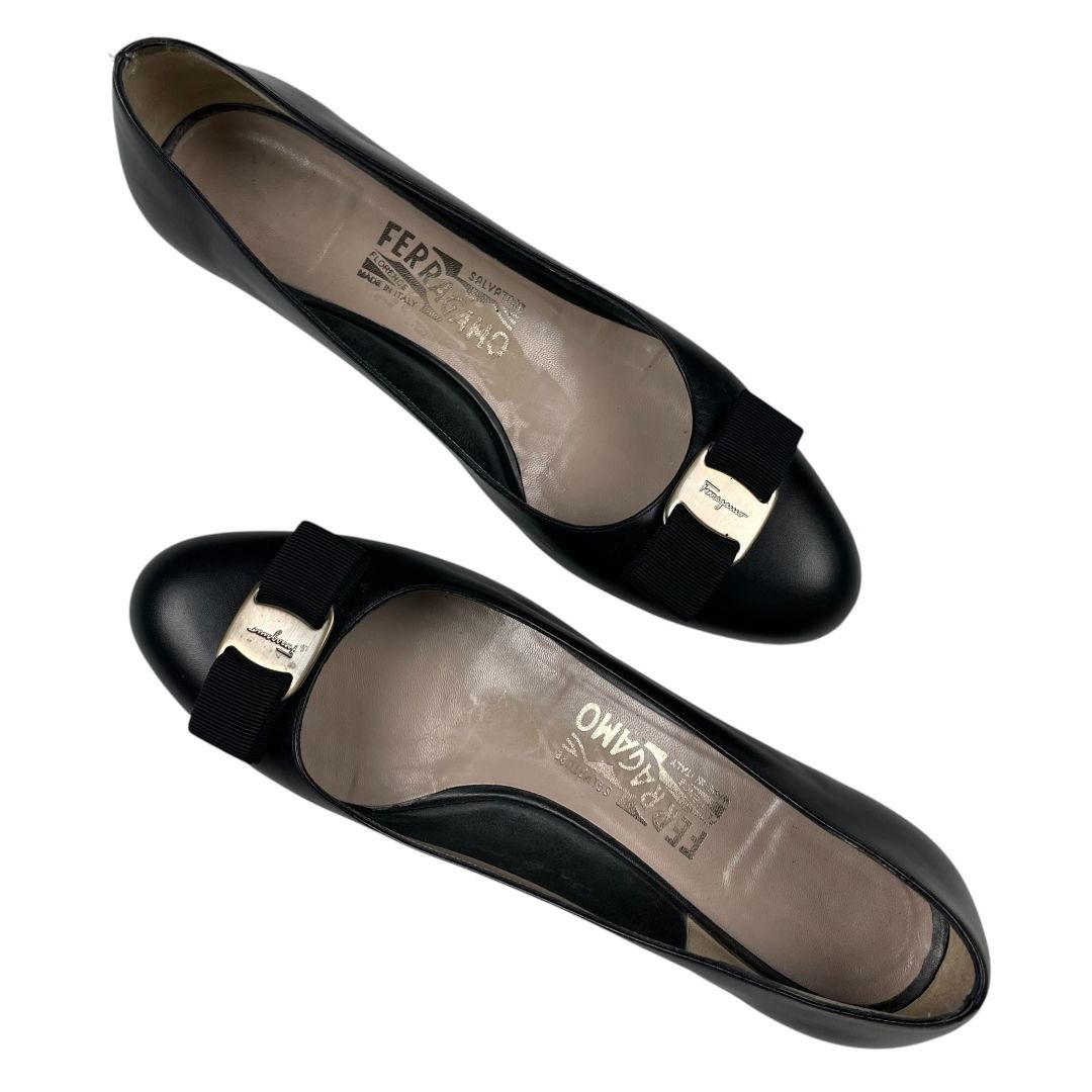 Zapato Taco Bajo  FERRAGAMO  Negro Talle 8,5