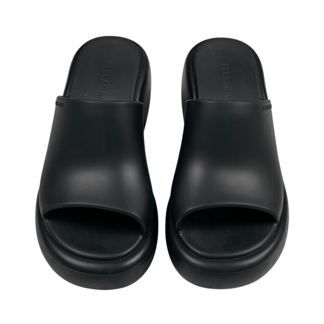 FERRAGAMO Suecos Negro Talle 39