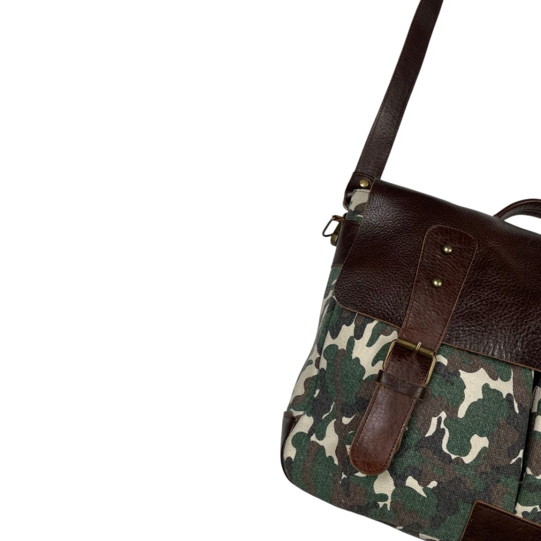 BRIGANTI  Cartera  Varios  Camuflado Medida 36cm X 28cm