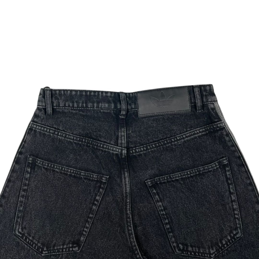ADIDAS Short Bermuda Negro Talle 34