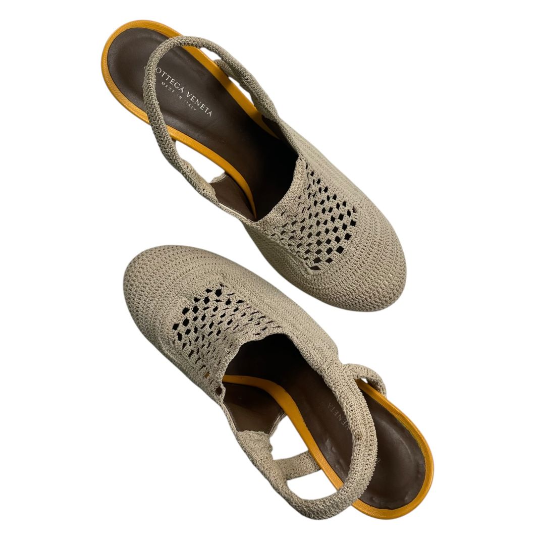 BOTTEGA VENETA Zapatos Beige Talle 39