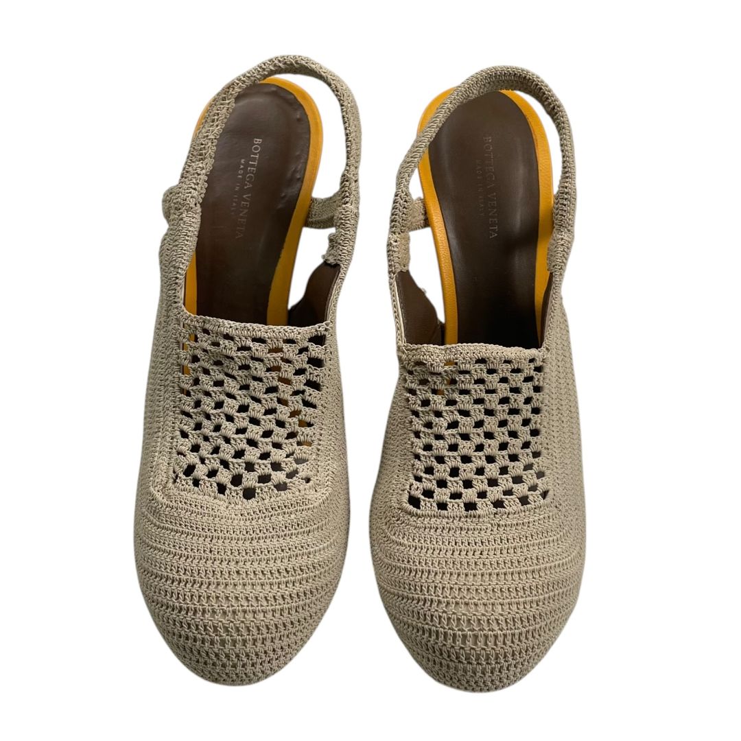 BOTTEGA VENETA Zapatos Beige Talle 39