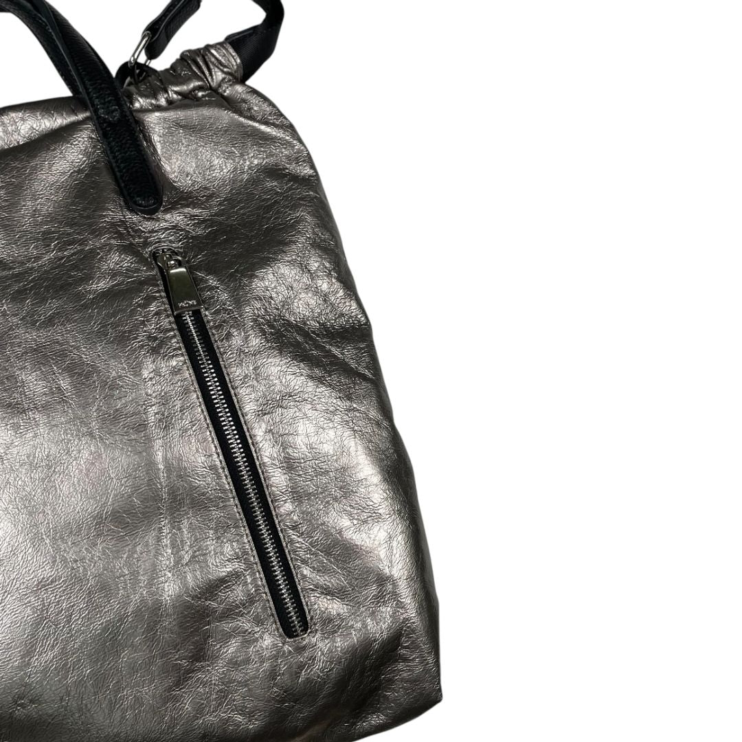 PRUNE Mochila Plateado Medida 40cm X 35cm