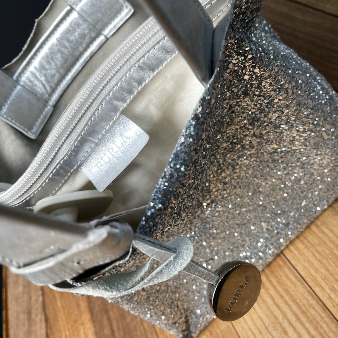 FURLA  Cartera  Color Plateado  Talle Unico