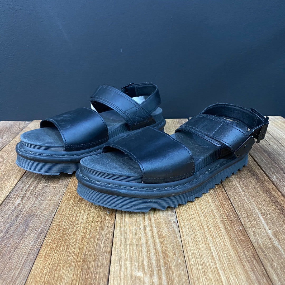 Sandalias  DR MARTENS  Negro Talle 40