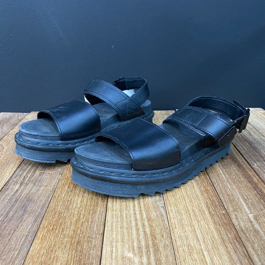 DR MARTENS  Sandalias  Negro  Talle 40