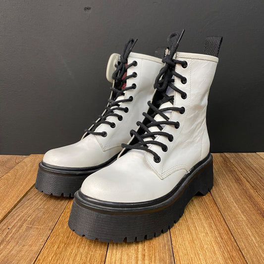 SIN MARCA  Borcegos  Color Blanco  Talle 35