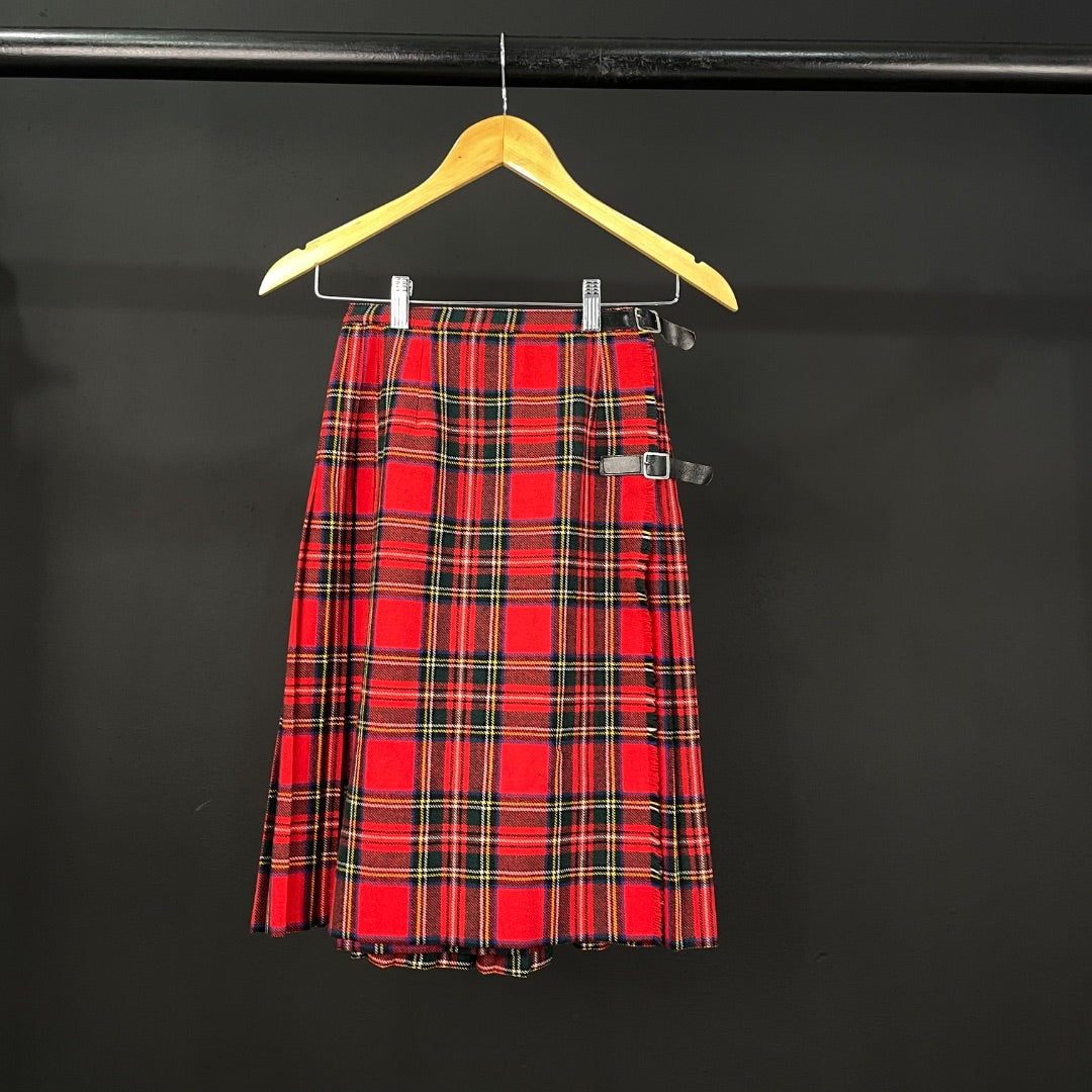 Pollera Media Pierna  SIN MARCA  Varios Escoces Rojos Talle S