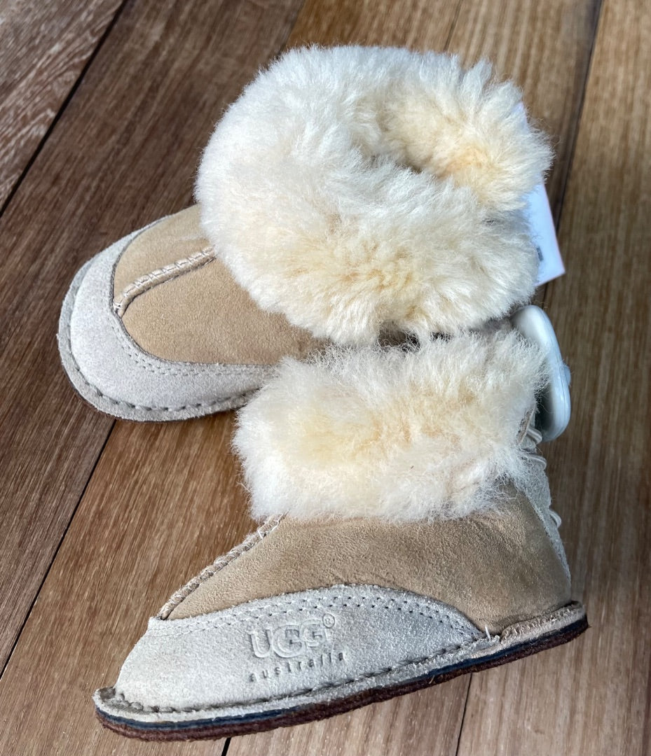 UGGS  Botas  Beige  Talle 25
