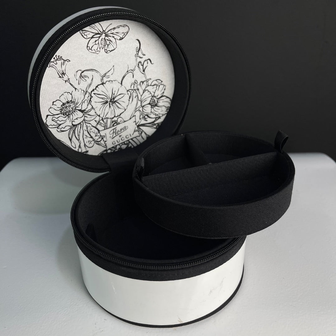 GUCCI Necessaire Varios Blanco Y Negro Talle Unico