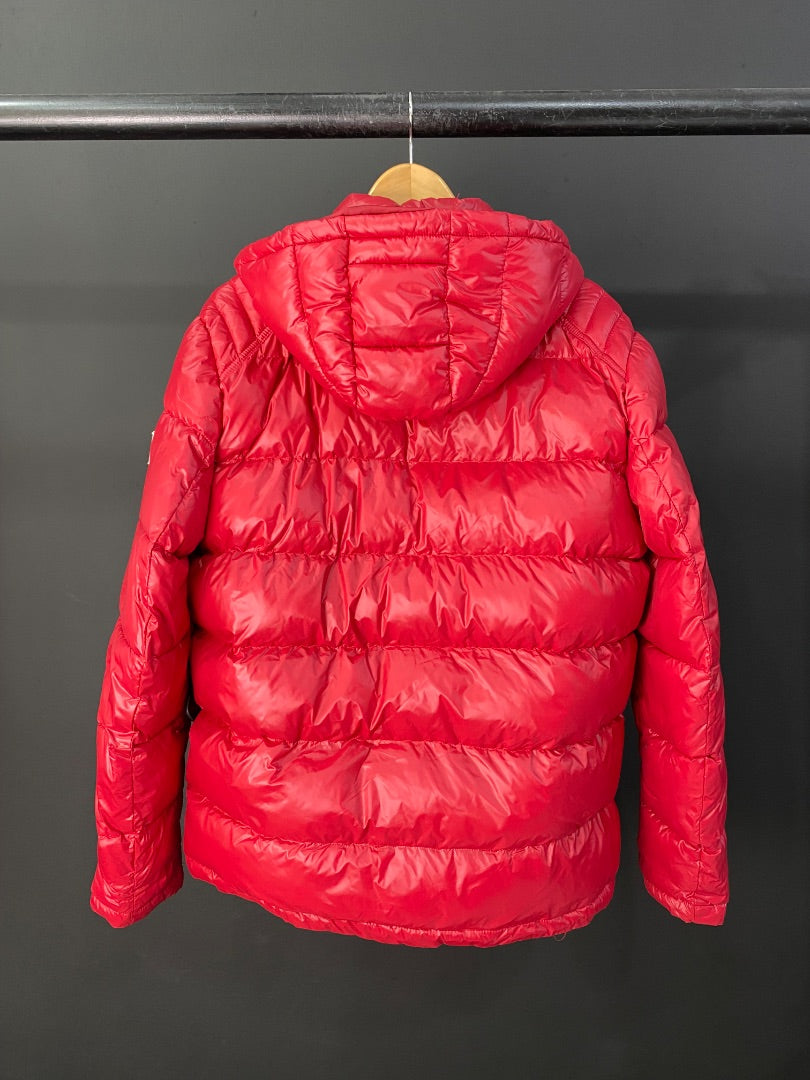 GUESS Campera Rojo Talle XL