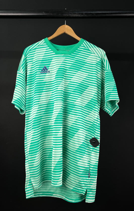 ADIDAS Remera Deportiva Verde Talle L