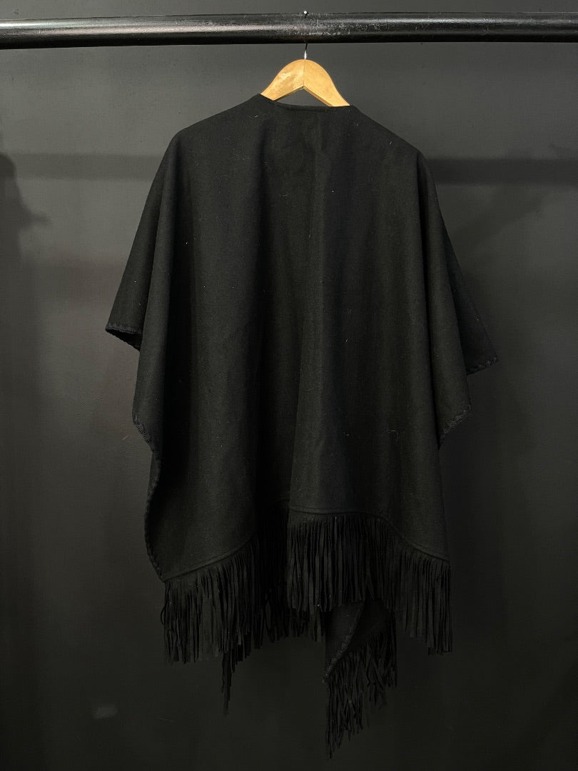 SIN MARCA Poncho Negro Talle Unico