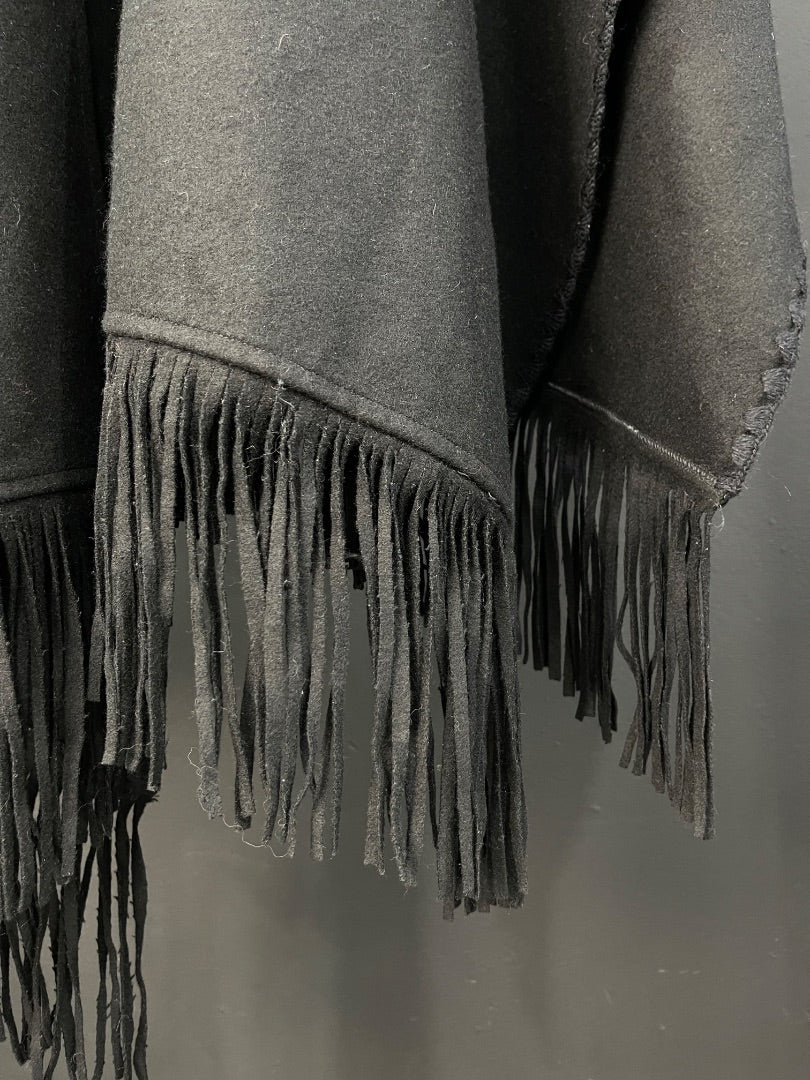 SIN MARCA Poncho Negro Talle Unico