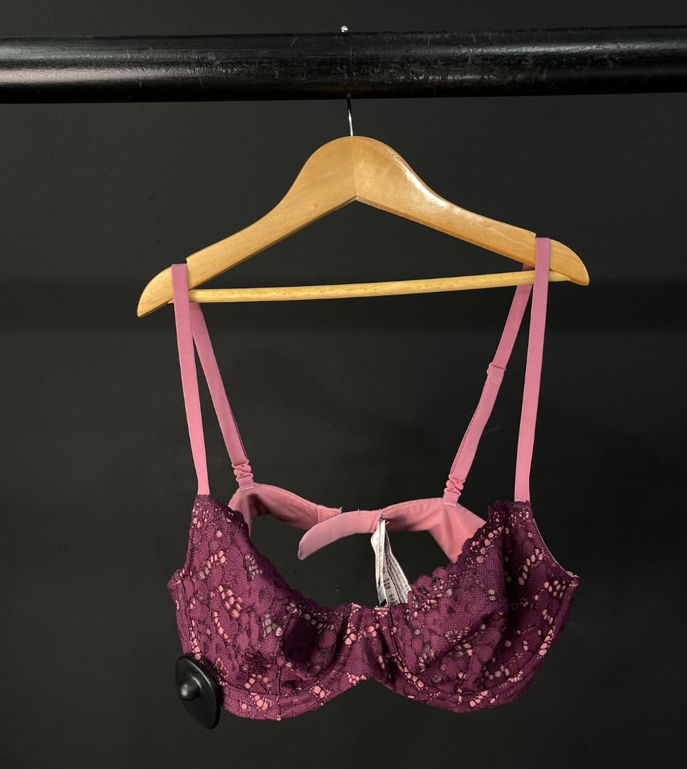 VICTORIA SECRET  Corpiño  Violeta  Talle 34C