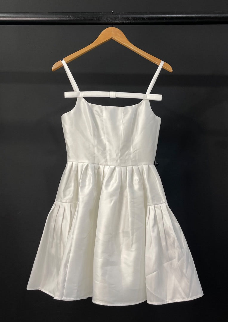 H2B Vestido Sin Manga Blanco Talle M