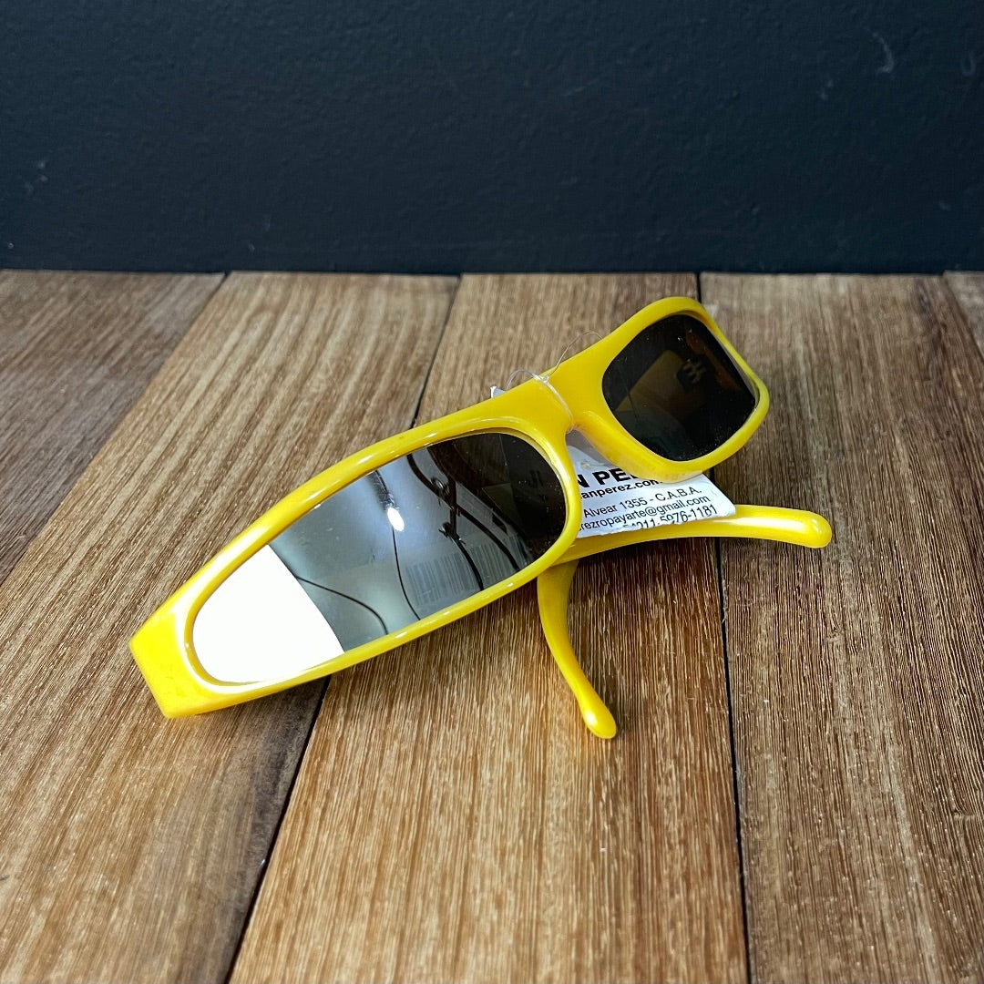 SIN MARCA  Lentes de Sol  Amarillo  Talle Unico