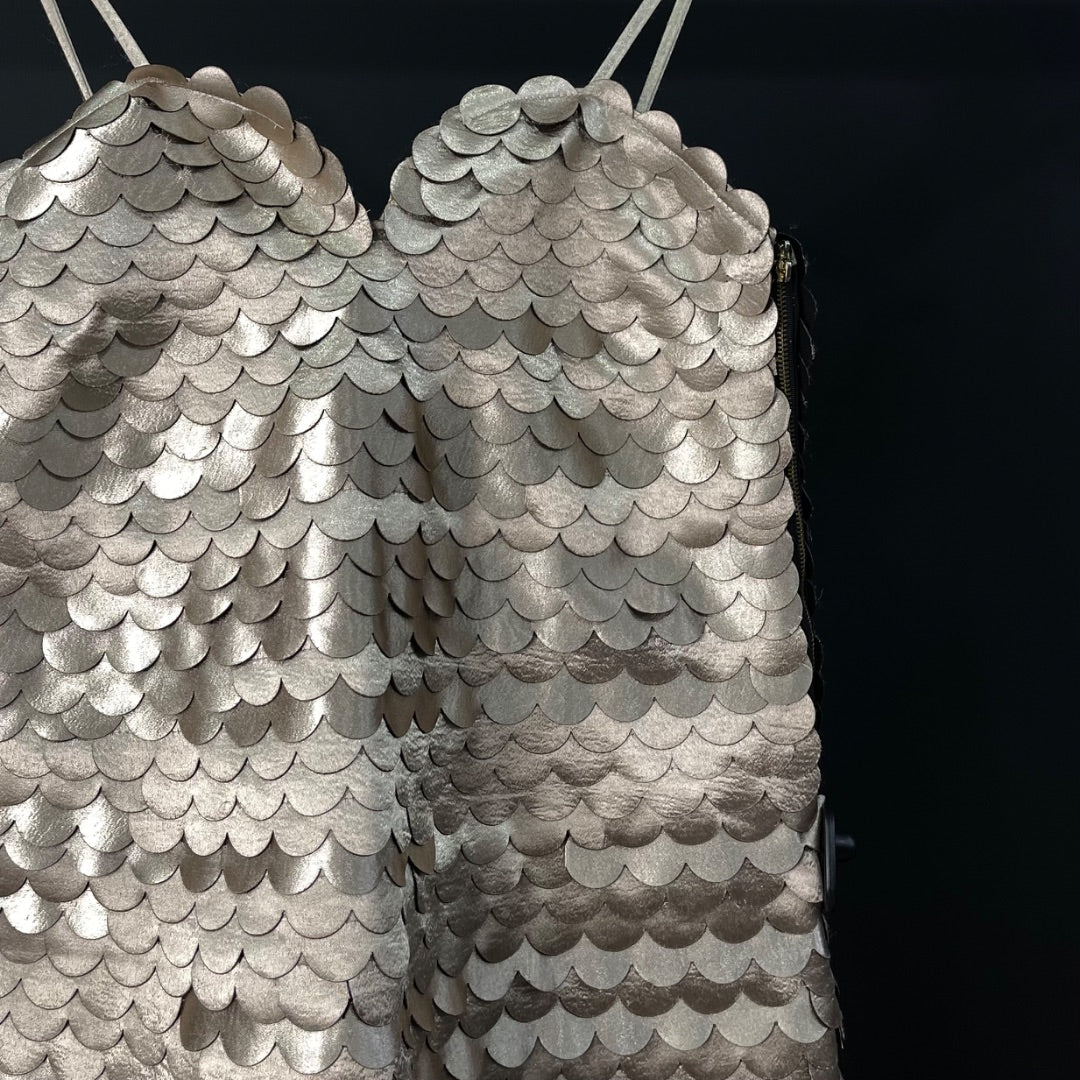 SAU Vestido Sin Manga Dorado Talle M