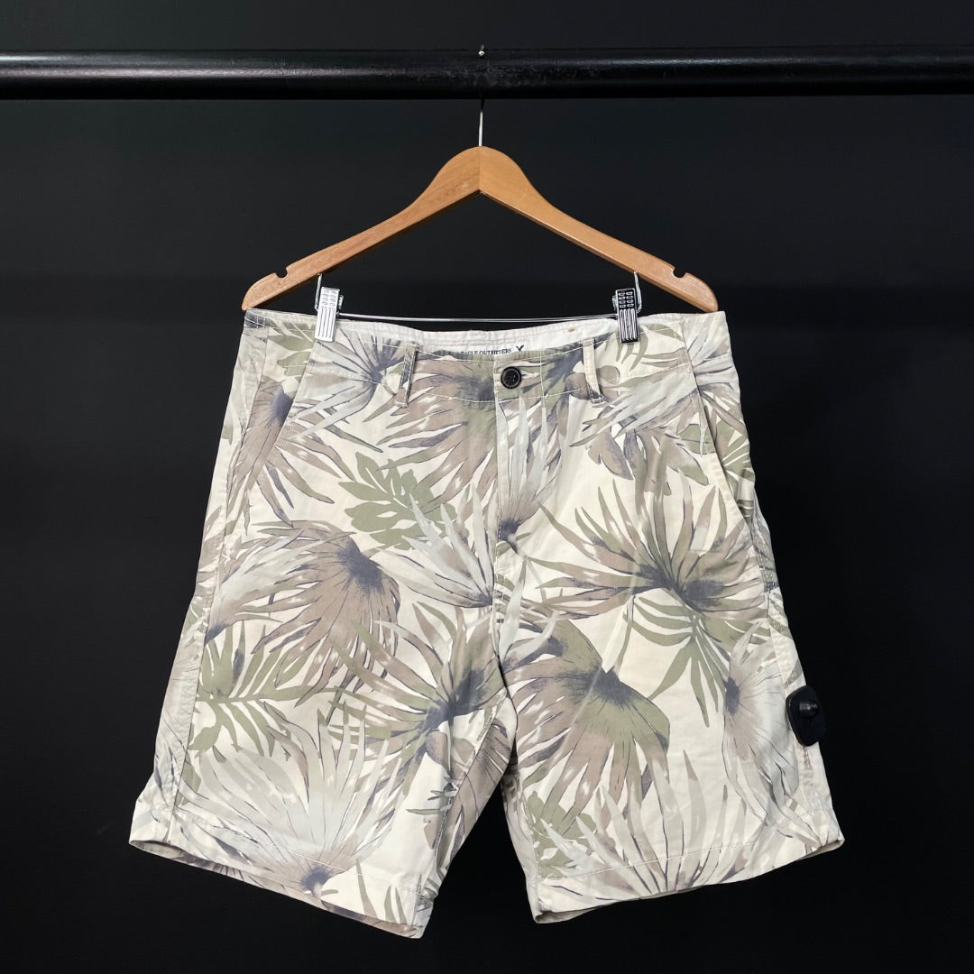 AMERICAN EAGLE  Short Bermuda  Varios  Estampado  Talle 33