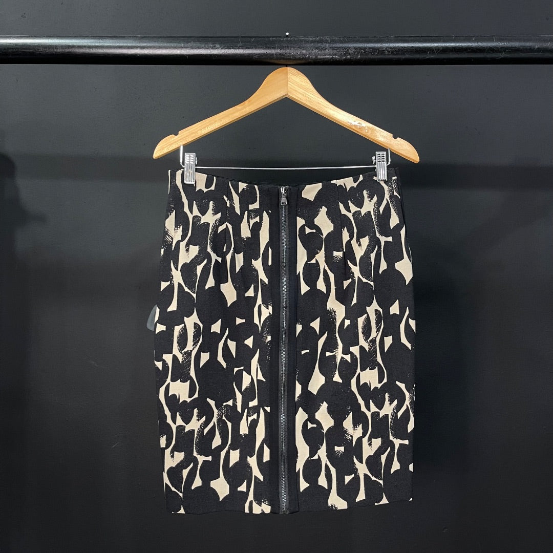 ANN TAYLOR  Pollera Media Pierna  Varios  Estampado  Talle 4