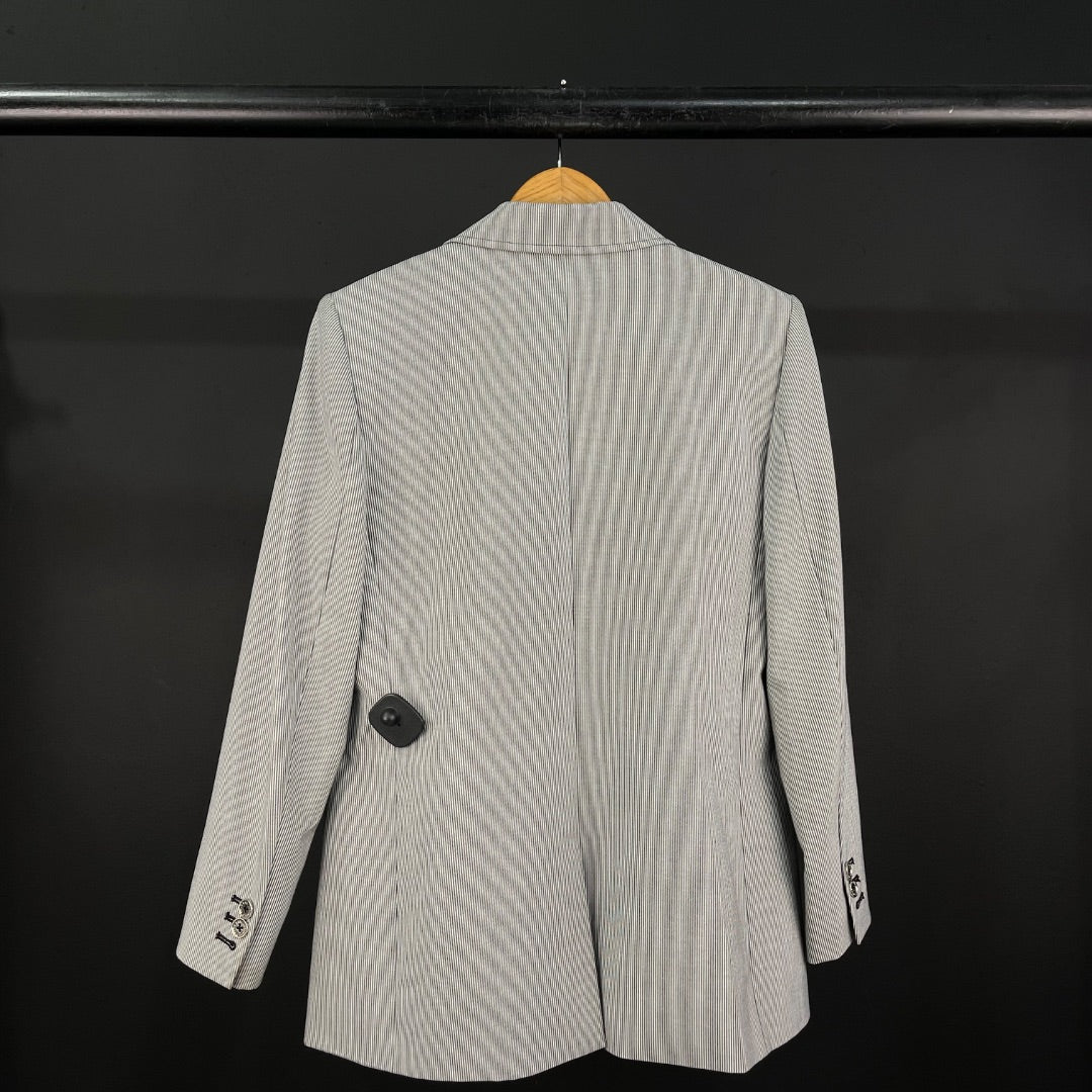 LAGERFELD Saco Varios Rayado Talle 6