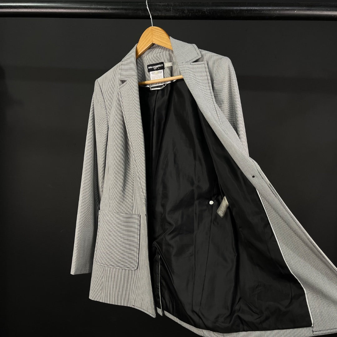 LAGERFELD Saco Varios Rayado Talle 6