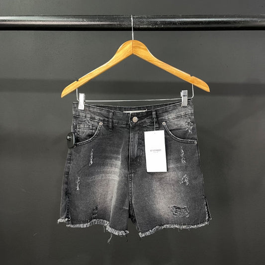 47 STREET  Short  Negro  Talle 38