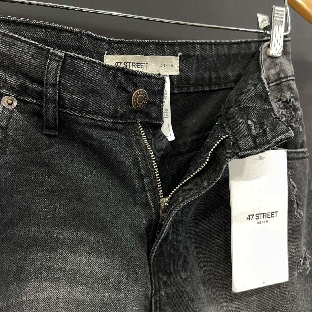 47 STREET  Short  Negro  Talle 38