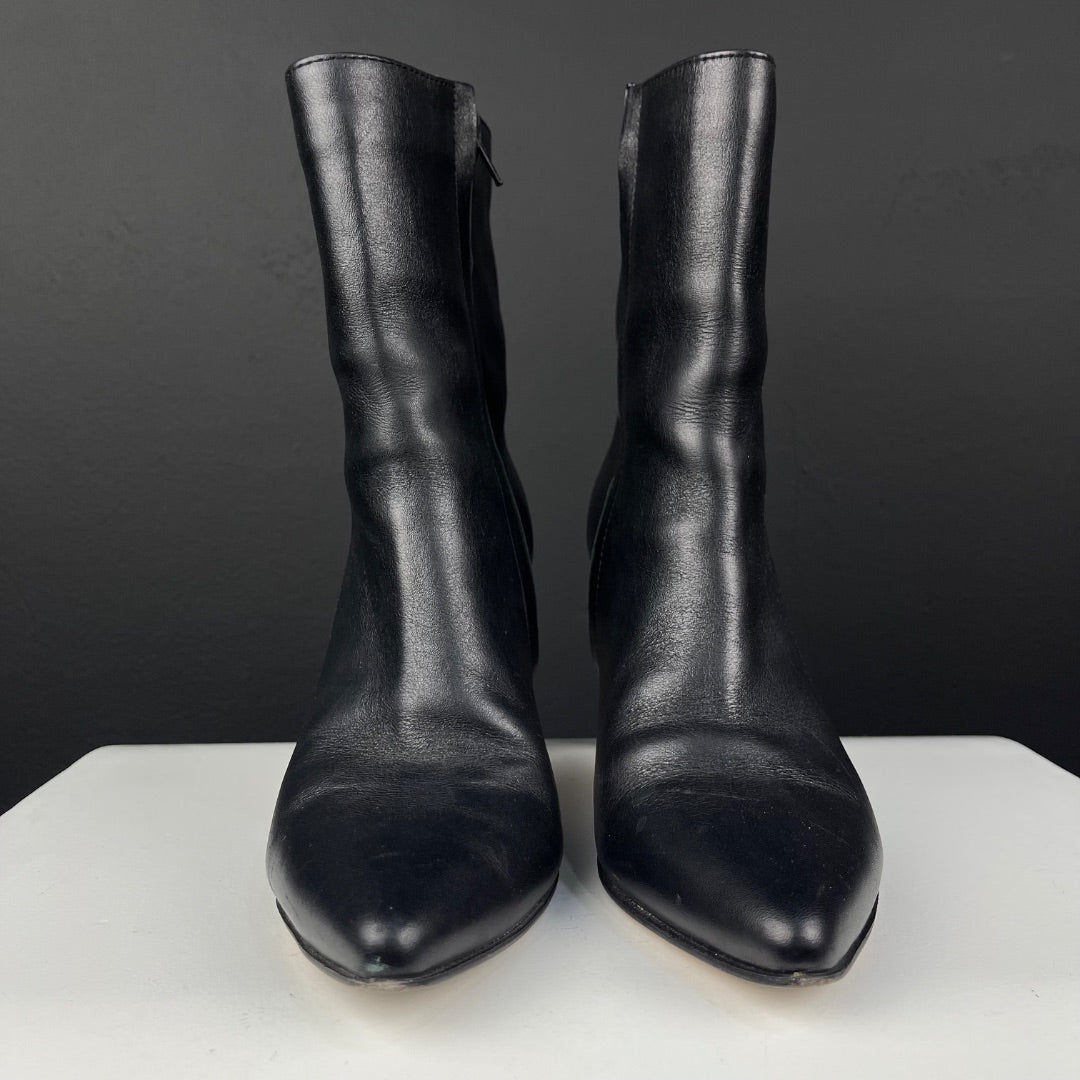BRUNO MANETTI Bota Corta Negro Talle 8
