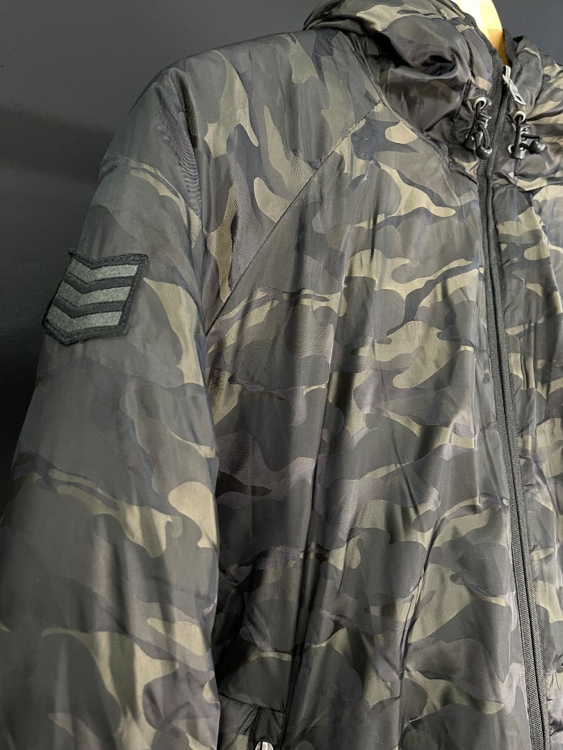 KEVINGSTON Campera Varios  Camuflado Talle XXL