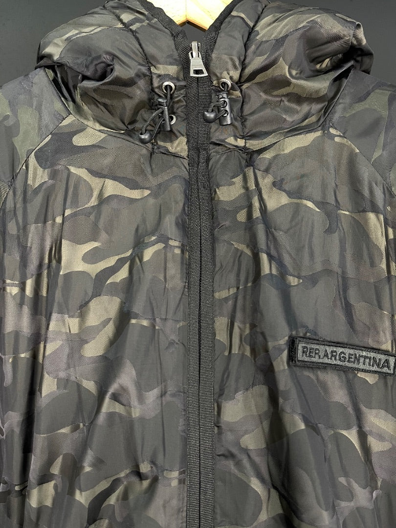 KEVINGSTON Campera Varios  Camuflado Talle XXL